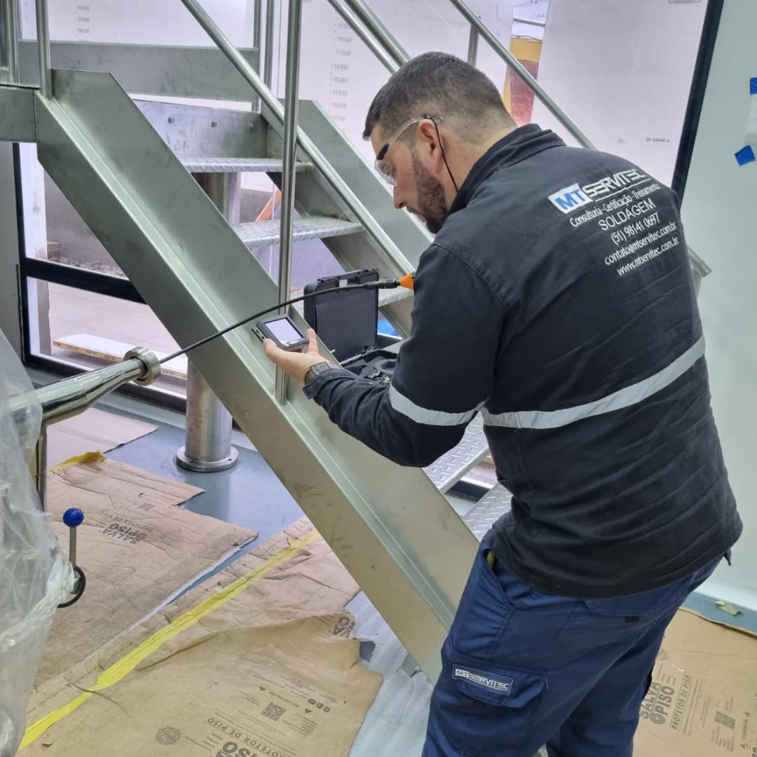 Laboratório de Ensaios Metalúrgicos e Controle de Qualidade
